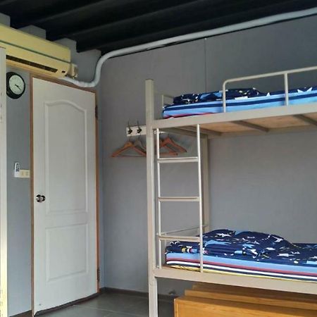 Ohlala Hostel остров Ламай Екстериор снимка