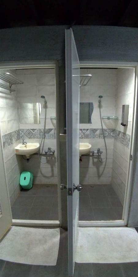 Ohlala Hostel остров Ламай Екстериор снимка