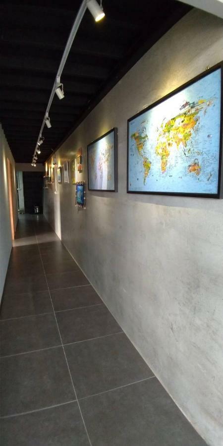 Ohlala Hostel остров Ламай Екстериор снимка